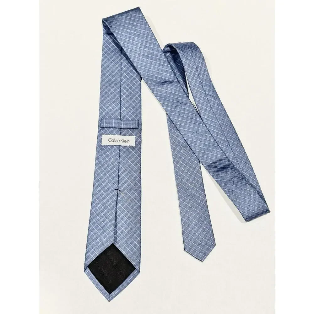 Calvin Klein Men's Blue Windowpane Pattern Silk Tie Classic 57